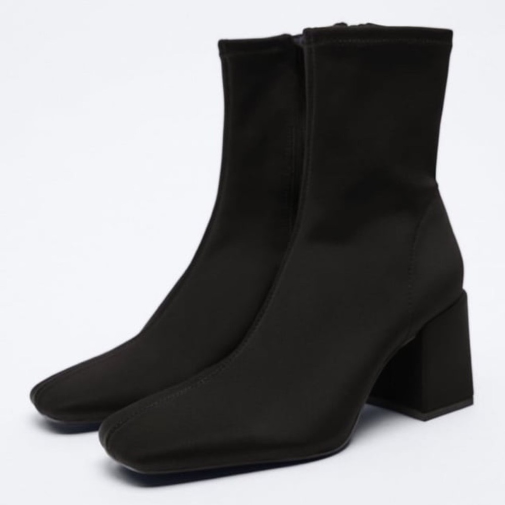 Elegant Black Ankle Boots